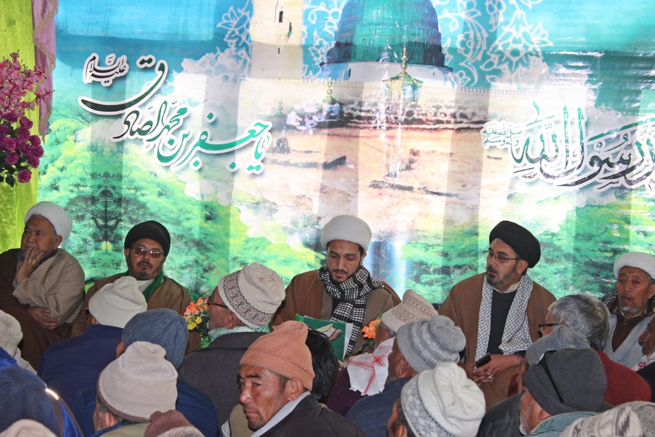 میلاد مبارک محمد و صادق آل محمد (ص) کے موقعہ پر کرگل بھر میں جشن کا سما