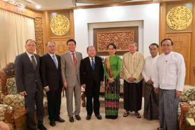 ျမန္မာ-တ႐ုတ္စီးပြားေရးစႀကႍအေကာင္အထည္ေဖာ္ေရး ေဆြးေႏြး
