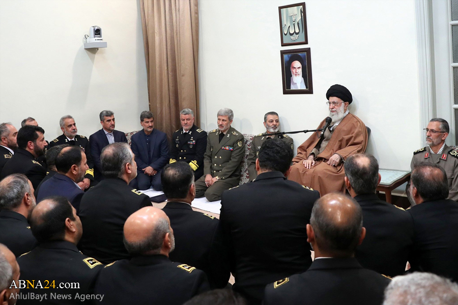 Photos: Imam Khamenei receives commanders of Army's Naval Forces