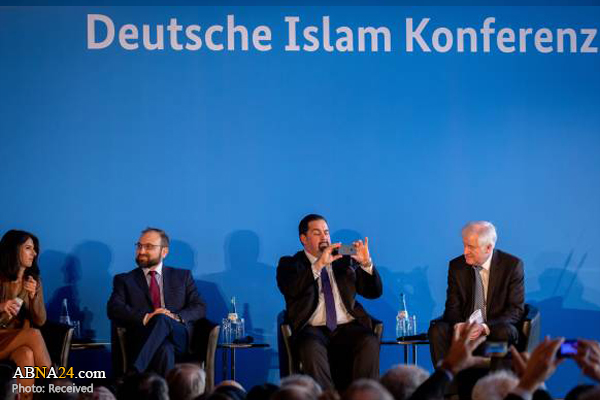 تقرير مصور/ وزير الداخلية الالماني يفتتح مؤتمر "الاسلام في المانيا" الرابع