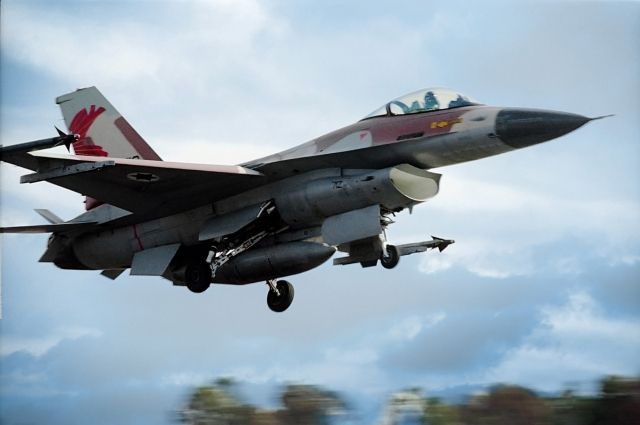 Израиль впервые атаковал Сирию после поставок С-300 и попал впросак  