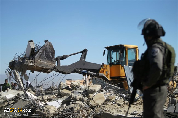 Israeli forces assault Palestinians, demolish house in East Jerusalem