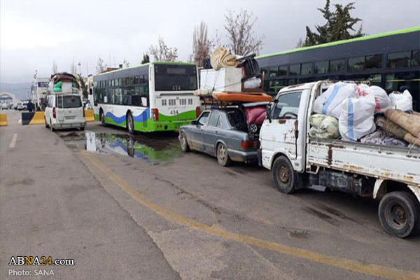 New batches of displaced Syrians return from Lebanese border crossings
