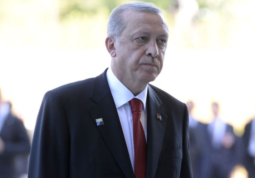 نائب فرنسي يهاجم أردوغان: لماذا لا نردّ على هذا الرجل؟