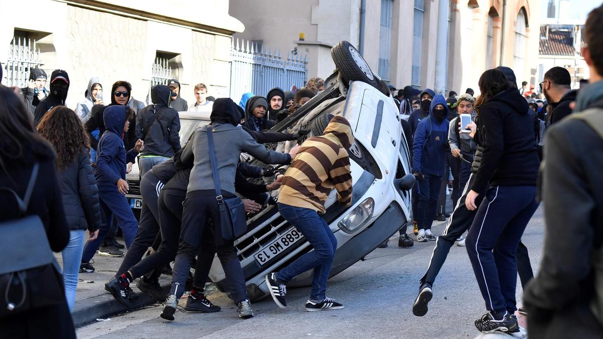 فرانس کے بعد بیلجیم اور ہالینڈ میں بھی عوامی احتجاج کا آغاز