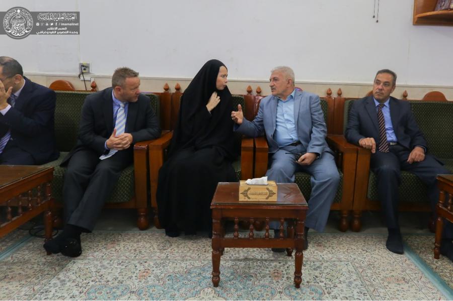 أعمل على دراسة شخصية الإمام علي ( ع ) لأتعرف على الإسلام والمسلمين