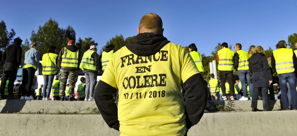  France: des « gilets jaunes » réticents à marquer une pause pendant la traque du tueur de Strasbourg