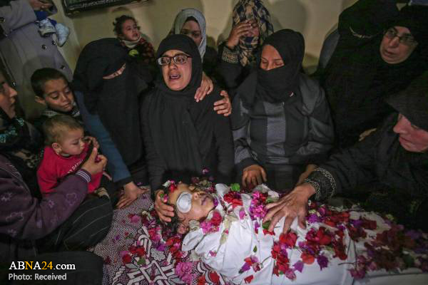 تقرير مصور/ الاهالي يشيعون طفلا شهيدا (5 أعوام) في غزة