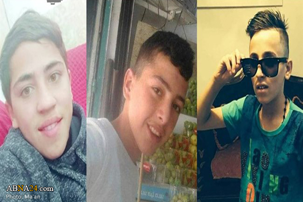 Israeli soldiers detain three Palestinian minors from al-Arroub