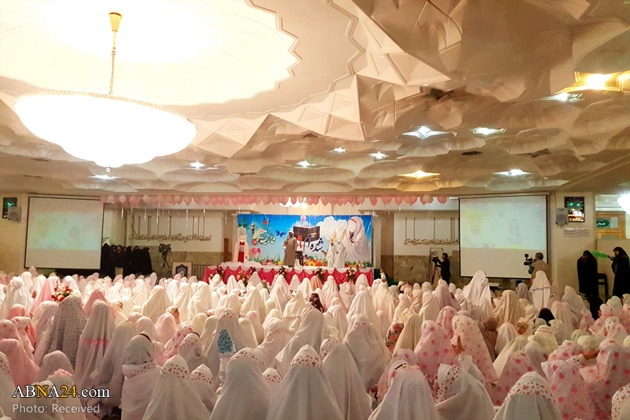 تقرير مصور/ حفل "سن التكليف الشرعي" لفتيات البالغات في حرم السيدة المعصومة (ع)