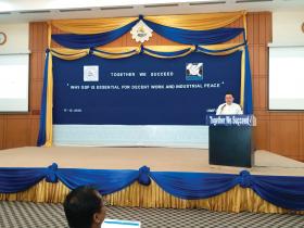 GSP မ႐ုပ္သိမ္းရန္ အလုပ္ရွင္ႏွင့္ အလုပ္သမားကိုယ္စားလွယ္မ်ား အီးယူသု႔ို လက္မွတ္ထိုးေတာင္းဆိုမည္