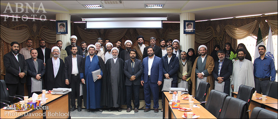 تقرير مصور/ احتفال طلاب واستاذة جامعة الملل والنحلل في مناسبة ولادة الامام الحسن العسكري(ع)