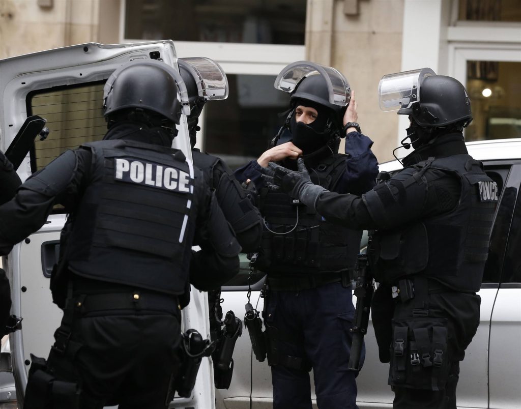 فرنسا: اعتقال شخصين للاشتباه بضلوعهما في هجوم ستراسبورغ