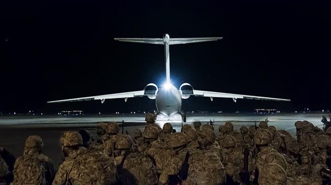El Cuerpo de Gurdianes de la Revolución Islámica lleva a cabo importantes simulacros militares, debuta componente "ofensivo"