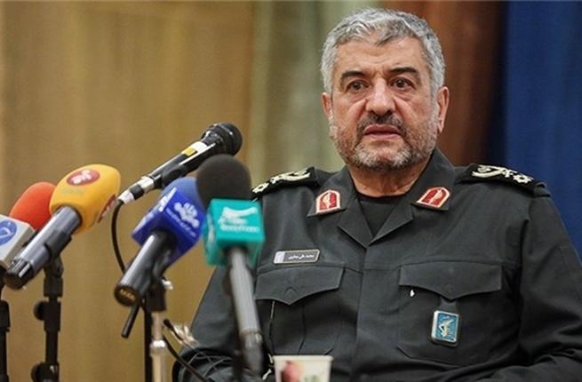 اللواء جعفري: تواجد البوارج الاميركية في المنطقة هو لخداع دولها بتوفير الأمن لها
