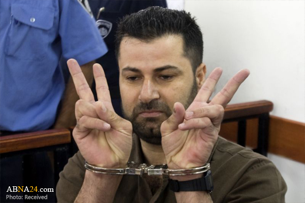 Israeli forces suppress sit-in for human rights activist near Ofer prison