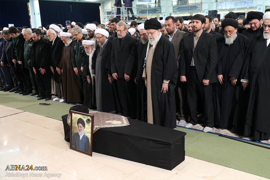 مصلائے امام خمینی(رح) میں رہبر انقلاب اسلامی نے مرحوم آیت اللہ ہاشمی شاہرودی کےپیکر پر نماز جنازہ ادا کی+تصاویر اور ویڈیو کلیپ