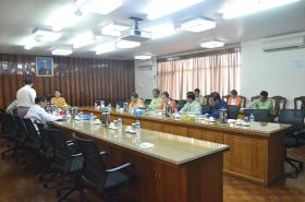 ရန္ကုန္ၿမိဳ႕ေတာ္အတြင္း လမ္းမီးတုိင္ႏွင့္ ဖိုက္ဘာေကဘယ္စနစ္ စီမံကိန္းမ်ားအတြက္ အေမရိကန္ကုမၸဏီတစ္ခု လာေရာက္ရွင္းလင္း