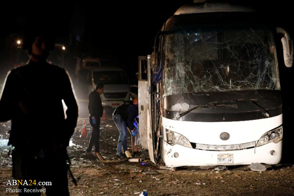 Egyptian forces kill 40 suspected militants after tourist bus bomb