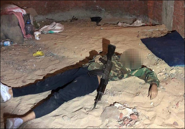الأمن المصري يداهم 3 أوكار ويقتل 40 إرهابيا في "الجيزة وشمال سيناء"