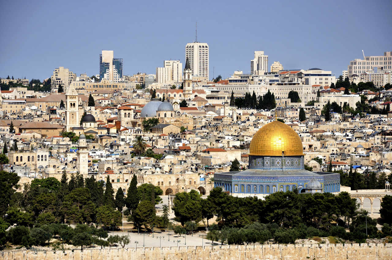 القضاء يصدر حكما بالمؤبد على فلسطيني باع أرضا لإسرائيليين