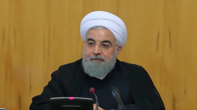 イラン大統領、「アメリカは地域諸国の人々の前に姿を現す勇気がない」