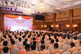 ရန္ကုန္တိုင္းအစုိးရေဆာင္ရြက္ခ်က္အခ်ိဳ႕ ပါတီမူ၀ါဒ၊ လႊတ္ေတာ္သေဘာထားတို႔ႏွင့္ ဟန္ခ်က္မညီျဖစ္ေနဟု ပါတီ၀င္မ်ားေ၀ဖန္