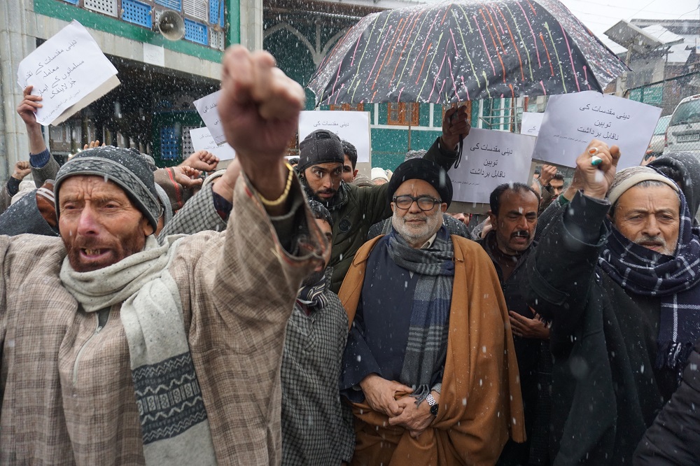 مقدسات کی توہین اہل کشمیر کی دینی غیرت کو للکارنے کے مترادف: آغا حسن 