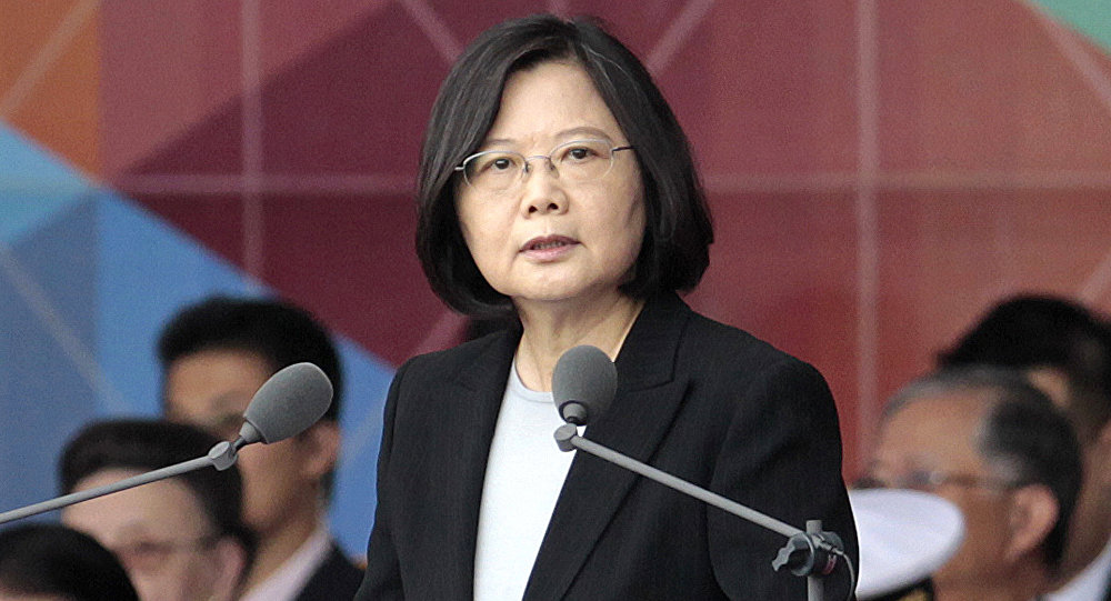 Presidente de Taiwan defende democracia e aprofunda disputa com a China