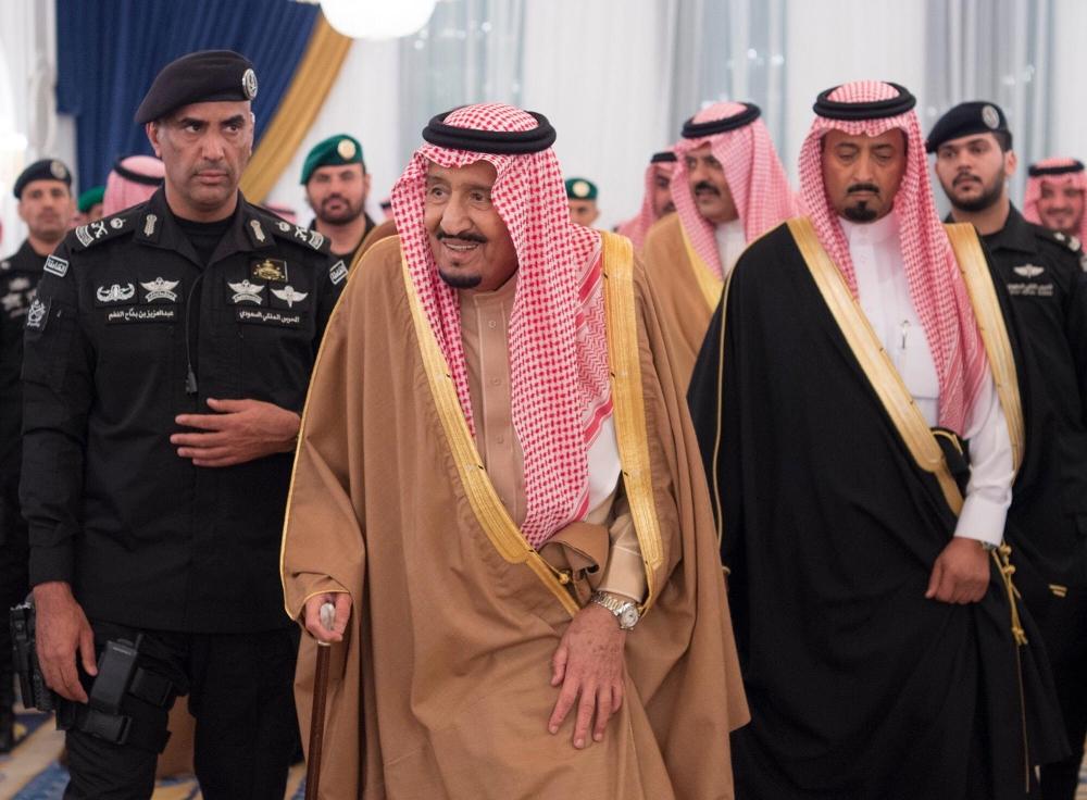 الملك سلمان للامراء: احترموا ابني وساعفوا عنكم عفوا تاما!