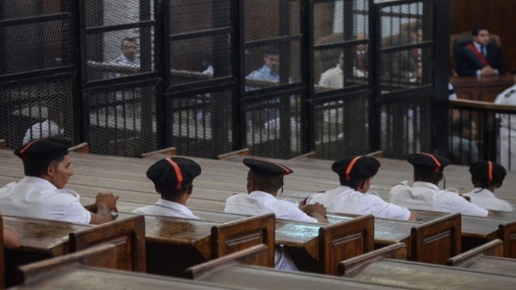 الحكم على ناشط سياسي بالسجن 15 عاما وغرامة بالملايين