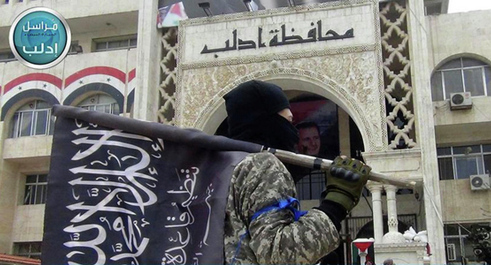 النصرة التكفيرية تطرد فصائل تركيا إلى شمال حلب