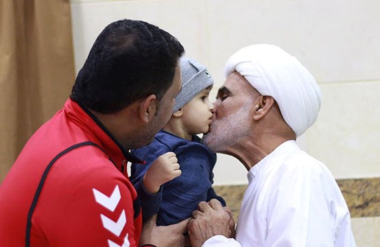 توافد شعبي كبير للقاء وتهنئة النائب السابق "الشيخ حمزة الديري" + (صور)