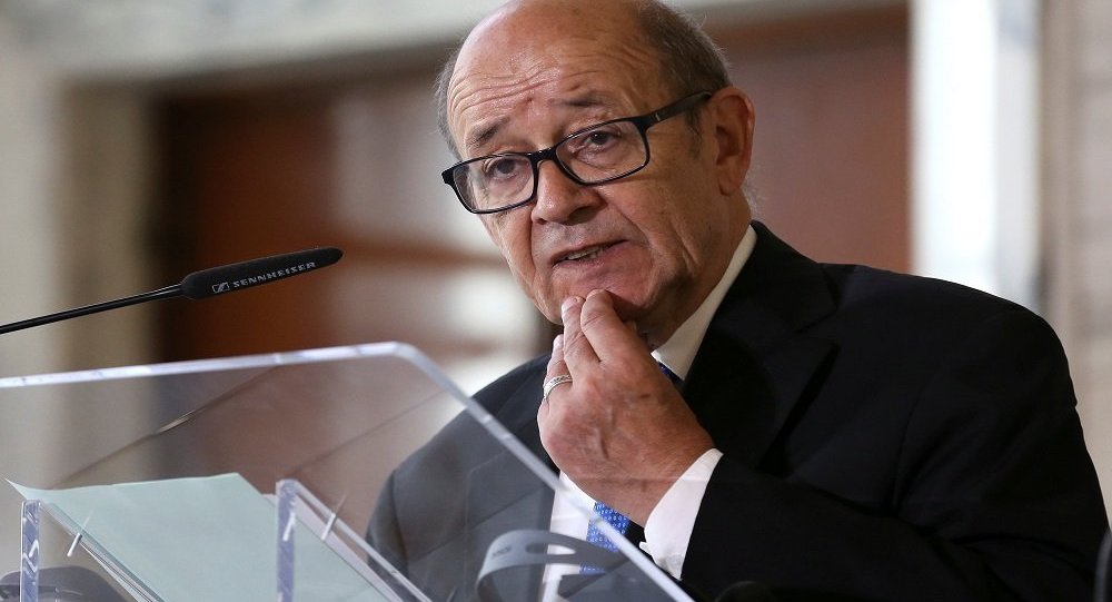 لودريان: لا مانع لفرنسا من ترشح الأسد والأولوية لمحاربة داعش