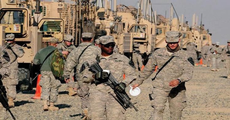 قيادي بالحشد يكشف دخول ارتال عسكرية كبيرة للقوات الامريكية في بئر المراسمة