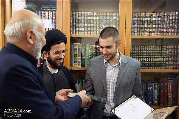 Italian Christian converts to Islam at Imam Reza (AS) Holy Shrine