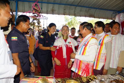 သမၼတ ဦး၀င္းျမင့္ ကယားျပည္နယ္  ေငြေတာင္ဆည္ကိုသြားေရာက္
