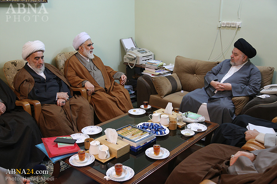 Photos: Secretary General of Ahlul Bayt (AS) World Assembly meet with representative of Ayatollah Sistani in Iran