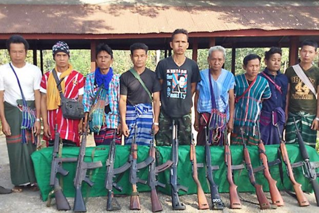 ေကေကအိုခြဲထြက္ အဖြဲ႔၀င္ ၁၁ ဦး လက္နက္ႏွင့္ ၿငိမ္းခ်မ္းေရးလဲလွယ္  