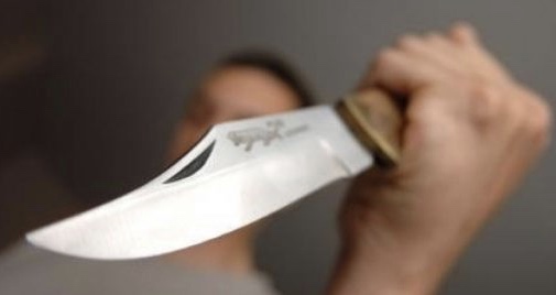 نشوب عراك بالسلاح الأبيض بين موظفي السفارة الليبية في الكويت