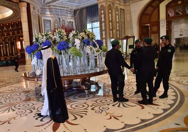اطلاق سراح 3 من معتقلي ابن سلمان في "ريتز كارلتون"