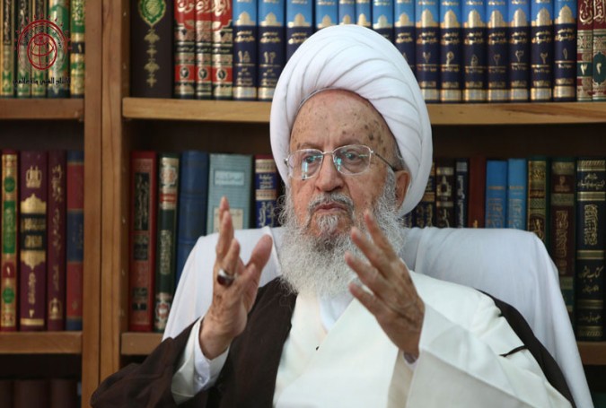 نماز اول وقت حلّال مشکلات ہے : آیت الله مکارم شیرازی