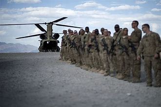 Dumating ang mga commando ng US sa Syria 