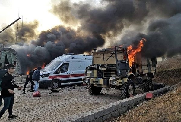 ترک فوج کے اڈے پر کردوں کا حملہ ، متعدد ٹینک اور فوجی وسائل تباہ 