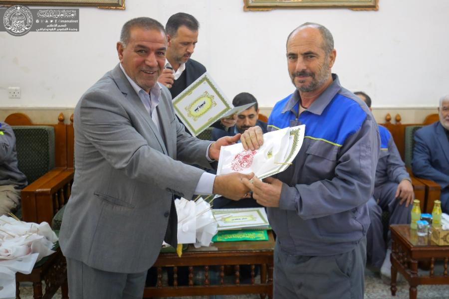 العتبة العلوية تحتفي بنخبة من المتطوعين الإيرانيين في خدمة حرم مرقد أمير المؤمنين(ع)+(صور)