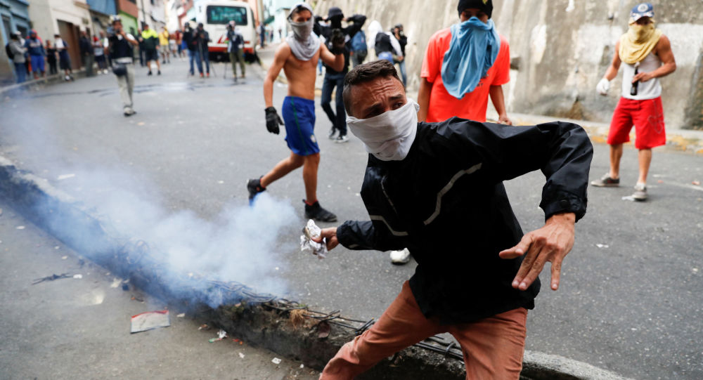 Washington pretende destruir a ordem constitucional na Venezuela, diz chancelaria russa