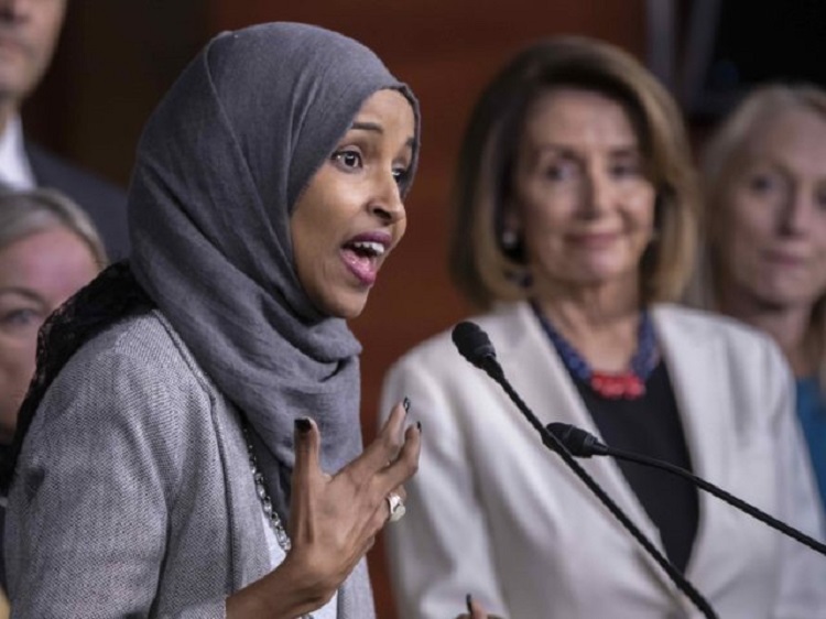  Ilhan Omar: ‘Les USA devraient condamner Israël tout comme le fait l’Iran’