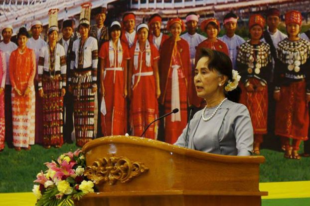 ႏုိင္ငံအက်ဳိးအတြက္ ရပ္တည္ရဲသည့္သတၱိ ရွိၾကရန္ လႊတ္ေတာ္အမတ္မ်ားကို တိုက္တြန္း