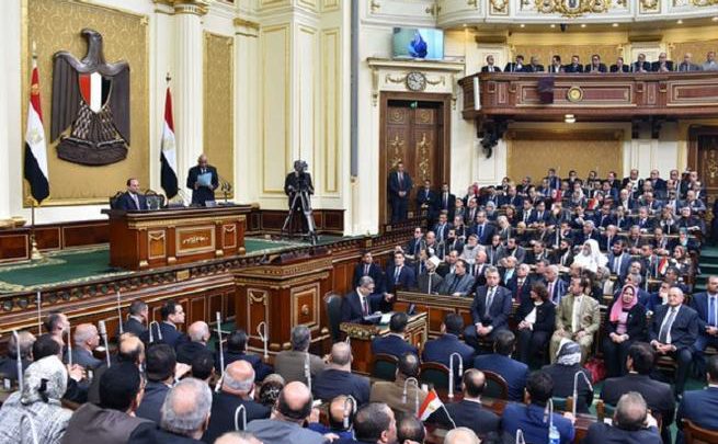اللجنة العامة في البرلمان المصري توافق على تعديلات دستورية تتضمن زيادة "فترة الرئاسة"