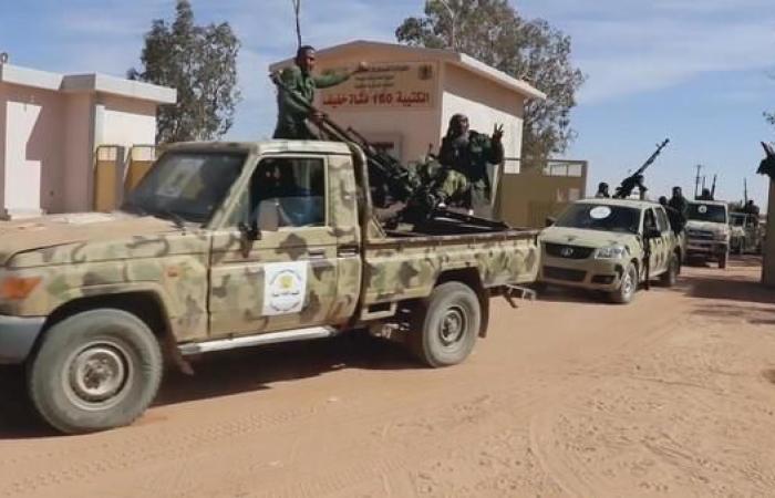 سلطات ميناء الخمس الليبي تضبط شحنة مدرعات وعربات قادمة من تركيا +(صور)